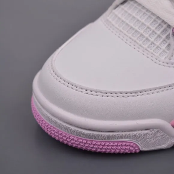 Nike Women's Sneakers in White and Pink