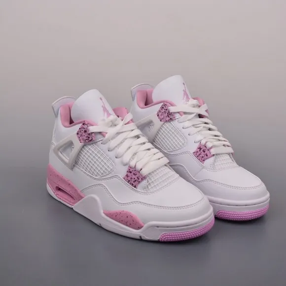 Nike Women's Sneakers in White and Pink