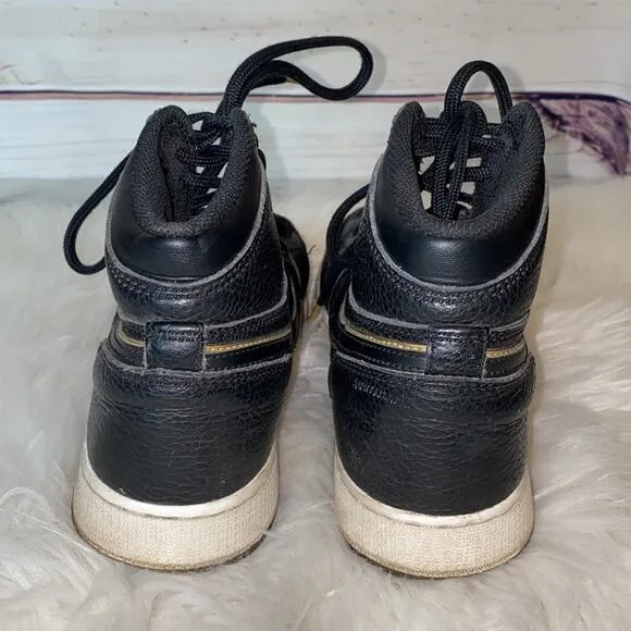 Nike Youth Retro High City of Flight Sneakers 6.5Y
