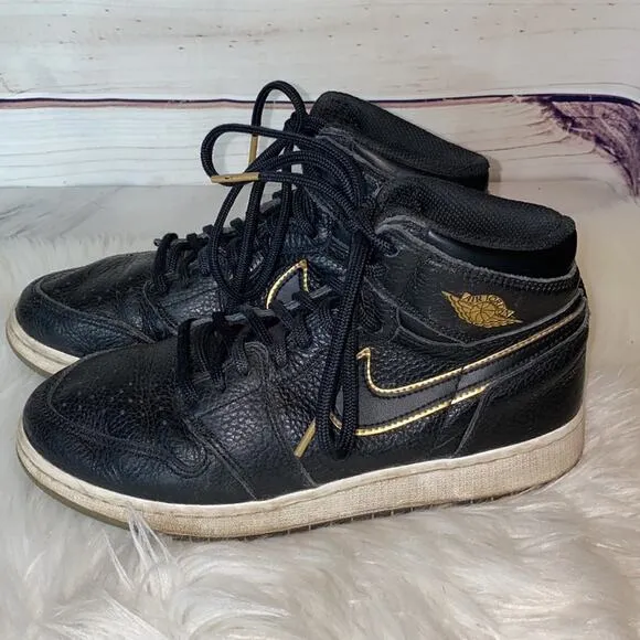 Nike Youth Retro High City of Flight Sneakers 6.5Y