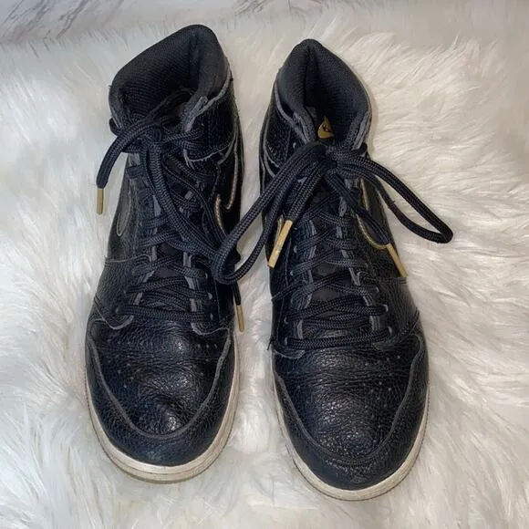 Nike Youth Retro High City of Flight Sneakers 6.5Y