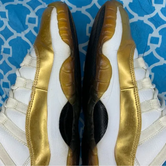 Nike Youth size 7y Air Jordan 11 low closing ceremony retro OG GS kids sneakers