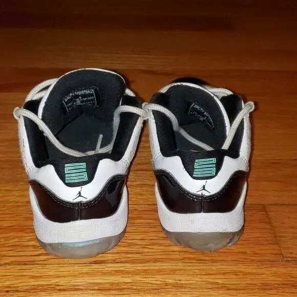 NIKE AIR JORDAN 11 RETRO Sneakers