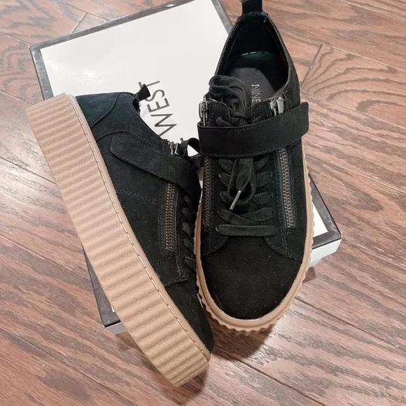 Nine West Womens Low Top Fashion sneakers/NWB
