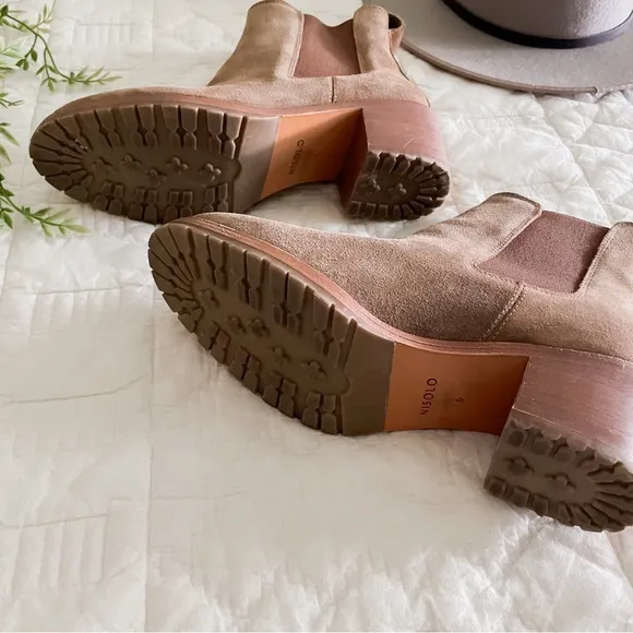 Nisolo Ana Chelsea Boots