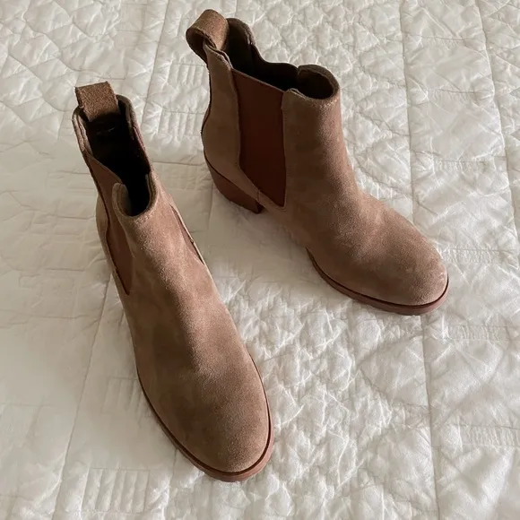 Nisolo Ana Chelsea Boots