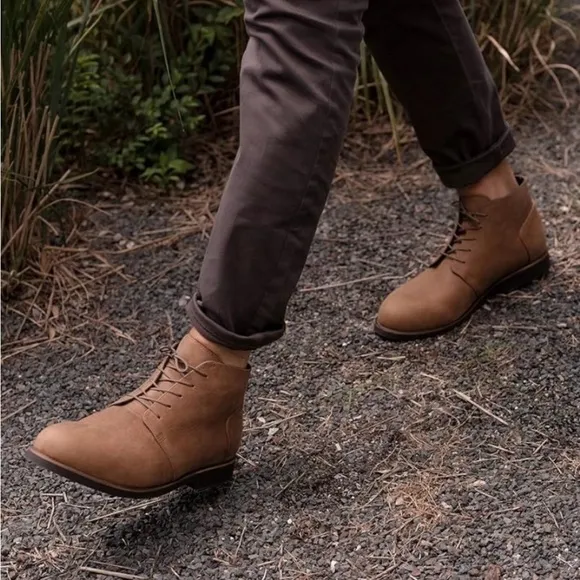 Nisolo brown Everyday Chukka Boots, Men’s Size 11.  Good pre owned condition.