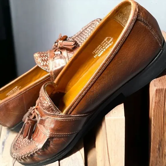Nunn Bush l  Men’s slip on Leather Loafers l Brown w/ Tassel accent l Size 8 1/2
