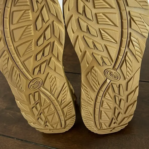 NW0T Chaco Men’s Z 1 Curry Classic Sandal Size 13.