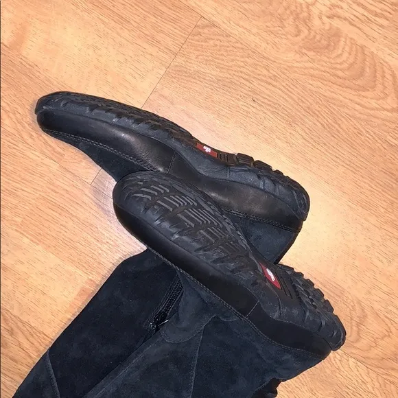 NWOB The North Face Mackynzie Boots, Black, 7