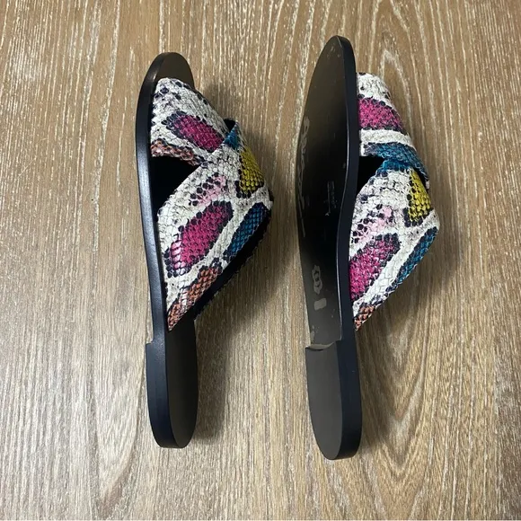 *NWOT* Alice   Olivia Crisscross Snake Skin Flat Slide Sandals Womens 8.5 M