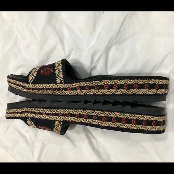 NWOT- Ash Uma Flat Slide Sandal, Black Sz 37