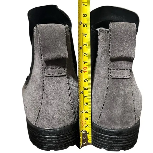NWOT BORN Gray Suede Opanka Chelsea Pull-on Boot Men’s Size 11