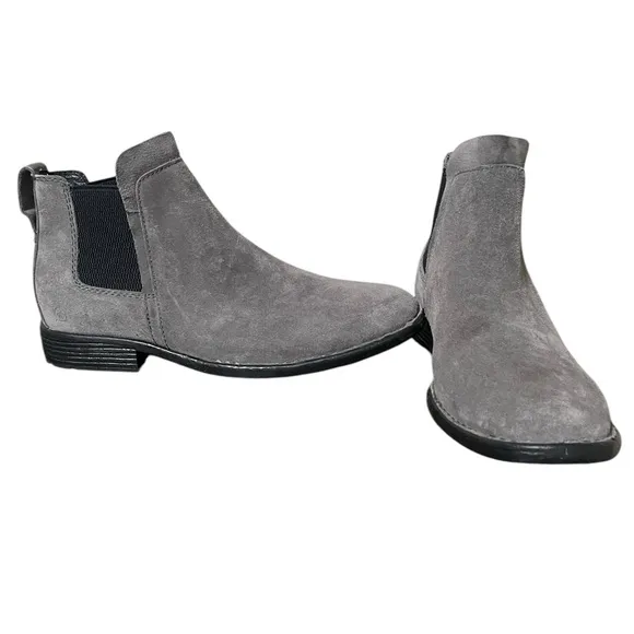 NWOT BORN Gray Suede Opanka Chelsea Pull-on Boot Men’s Size 11
