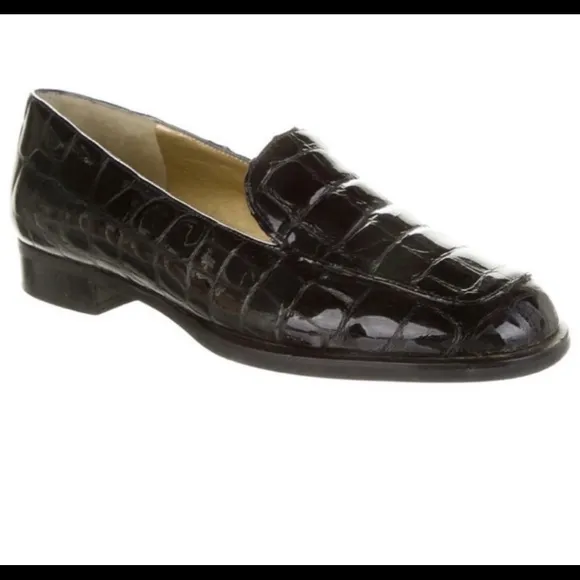 NWOT BRUNO MAGLI Dark brown Patent Leather Loafers Size 7.5 D