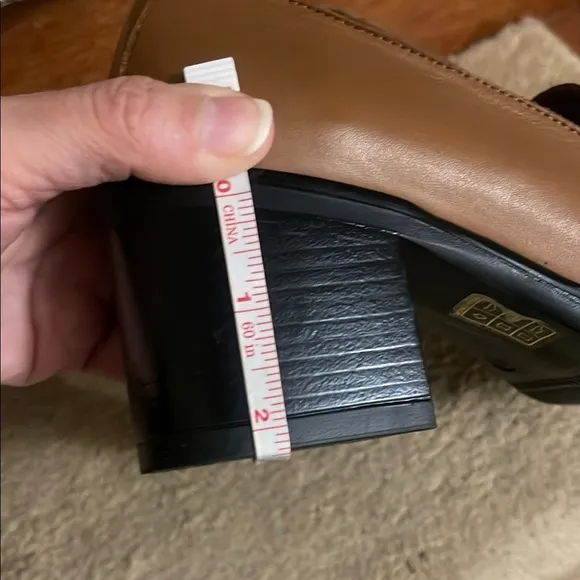 NWOT Bueno Ruth Leather Loafers Women’s Size 8.5