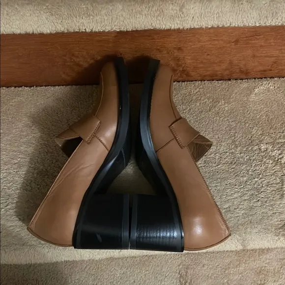 NWOT Bueno Ruth Leather Loafers Women’s Size 8.5