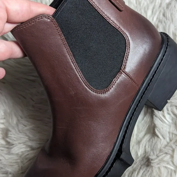 NWOT Coach Lyden Chelsea Boots in Brown