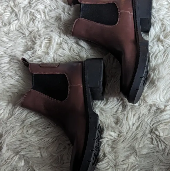 NWOT Coach Lyden Chelsea Boots in Brown