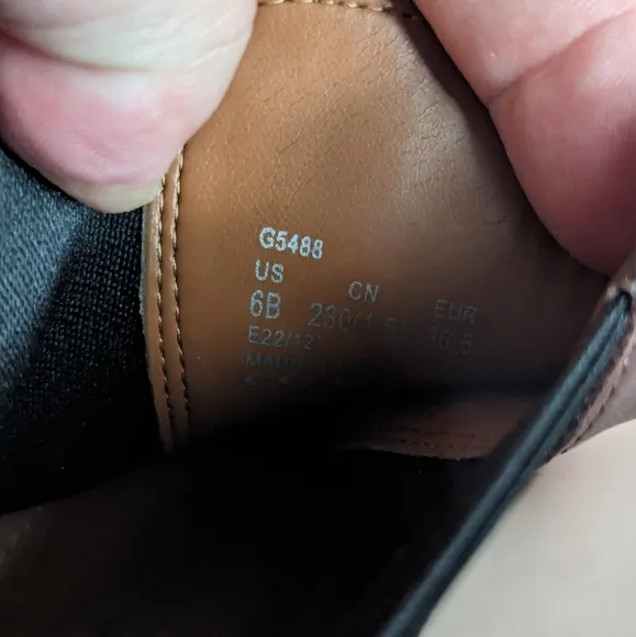 NWOT Coach Lyden Chelsea Boots in Brown