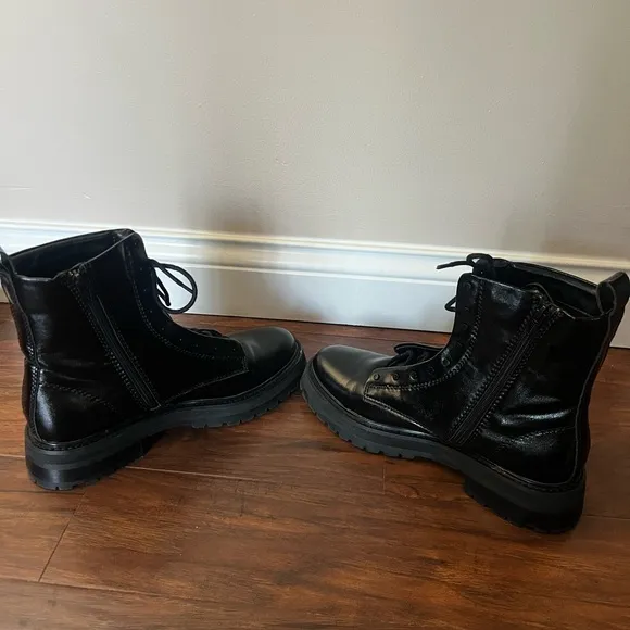 NWOT Dolce Vita Rainer Midnight Crinkle Black Leather Combat Boots-Size 10