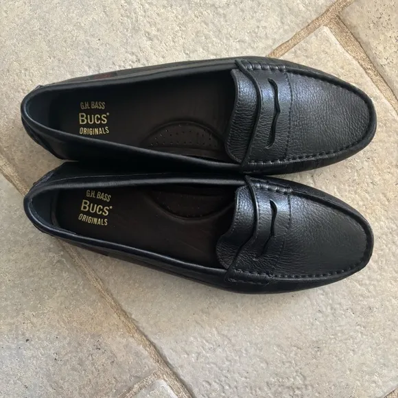 NWOT GH Bass Bucs Original Women’s Black Leather Loafers Size 9.5