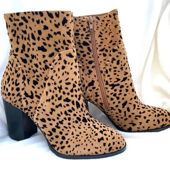 NWOT GIBSON LATIMER CHEETAH SUEDE BOOTS
