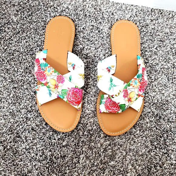 NWOT Johnny Was Andra White Floral Cross-Strap Flat Sandals Women's Size 10*