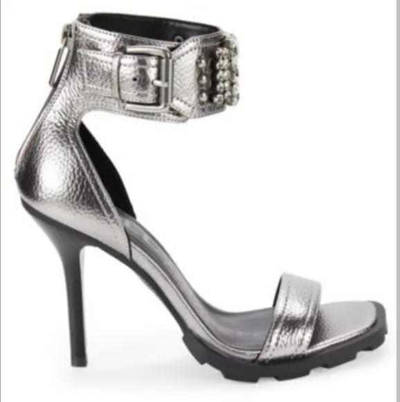NWOT KARL LAGERFELD METALLIC CRYSTAL EMBELLISHED HEELS 5.5