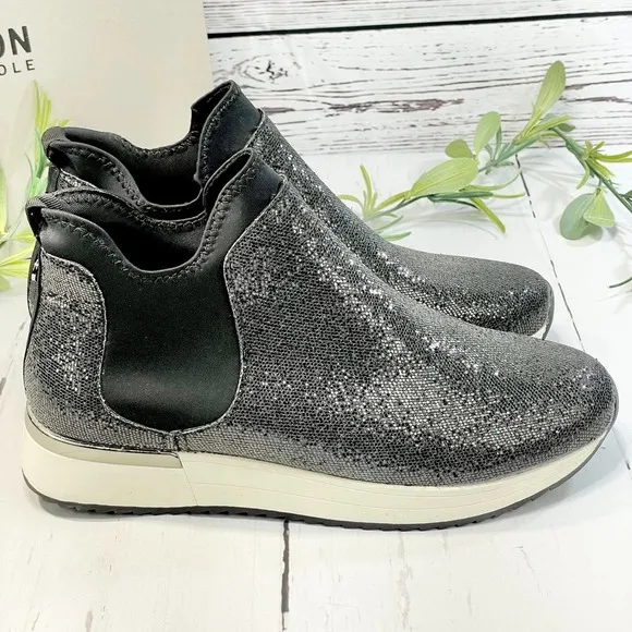 NWOT Kenneth Cole Cameron Chelsea Jogger Sneaker (Size 9.5)