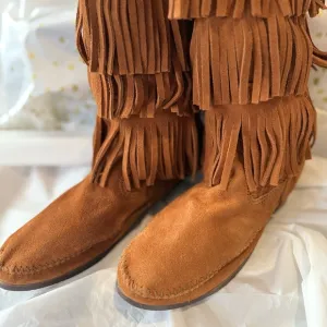 NWOT Minnetonka Brown Fringe Boots