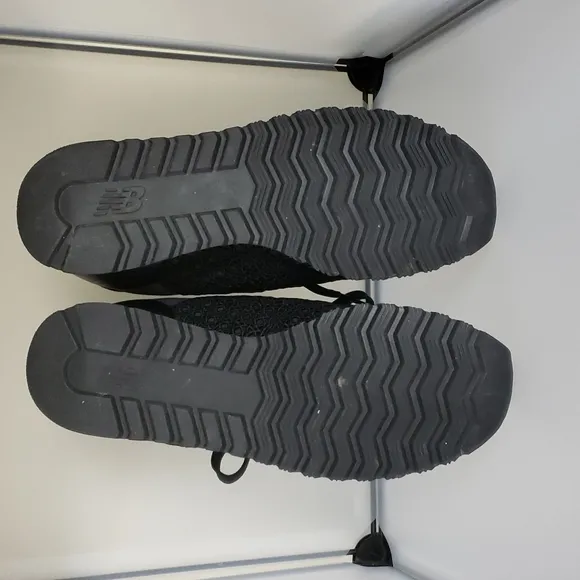 NWOT New Balance Sneakers