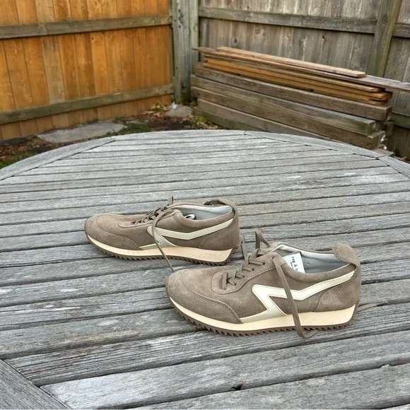 Nwot Rag &amp; Bone Retro Runner Sneakers size 40 or 9.5‎ us