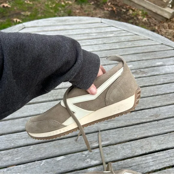 Nwot Rag &amp; Bone Retro Runner Sneakers size 40 or 9.5‎ us