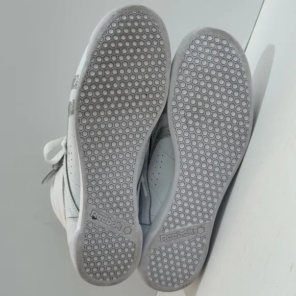 NWOT Reebok Freestyle Women’s High Top White/Silver Metallic Sneakers-8.5