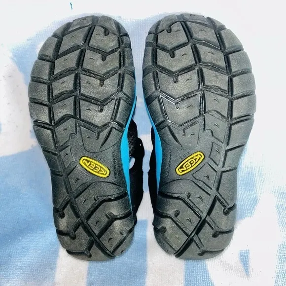 NWOT (Store Display) Unisex Kids Size 12 Keen Seacamp 2 CNX Hiking Sandals