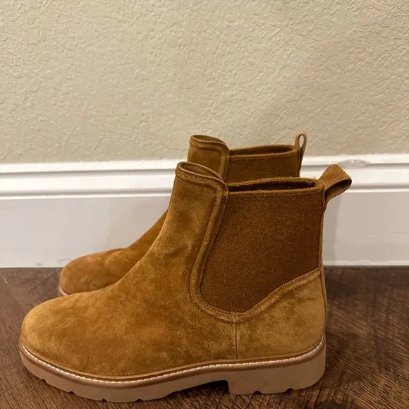 NWOT Vince - Rue Boots