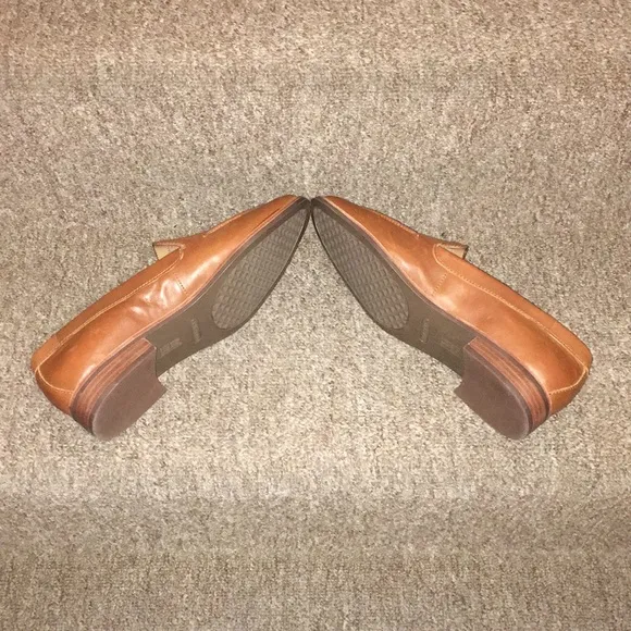 🤎NWT Aerosoles Tan Genuine Leather Loafers