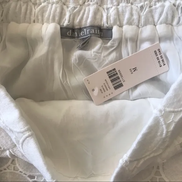NWT. Anthropologie Embroidered Lace Mini Skirt M