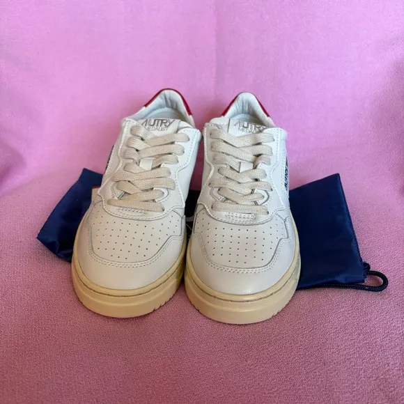 NWT Autry Medalist Low Sneakers White Red Leather Women’s fashion size 37