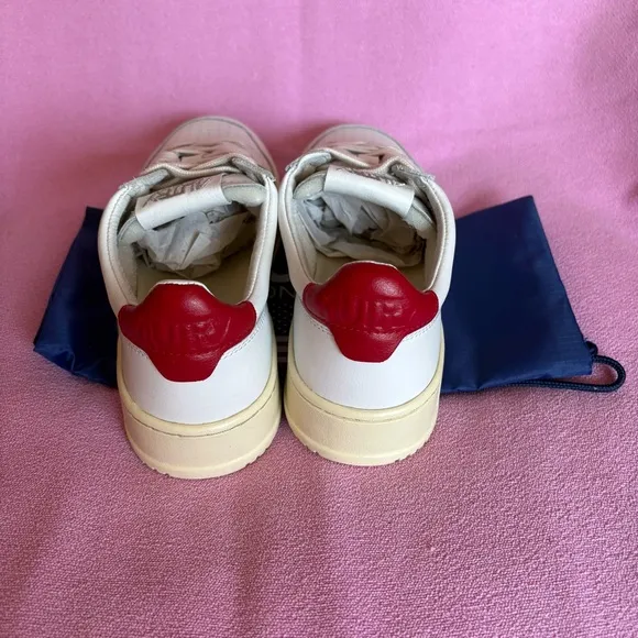 NWT Autry Medalist Low Sneakers White Red Leather Women’s fashion size 37