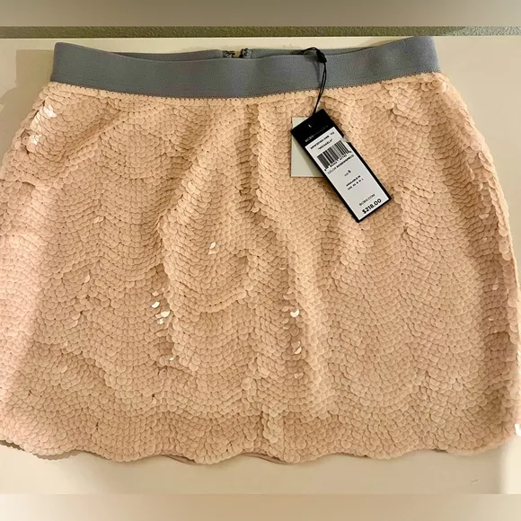NWT BCBG MAXAZRIA  Peach/ Pink Sequin MICHAELA Skirt. SMALL