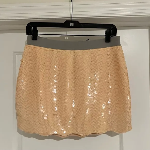 NWT BCBG MAXAZRIA  Peach/ Pink Sequin MICHAELA Skirt. SMALL