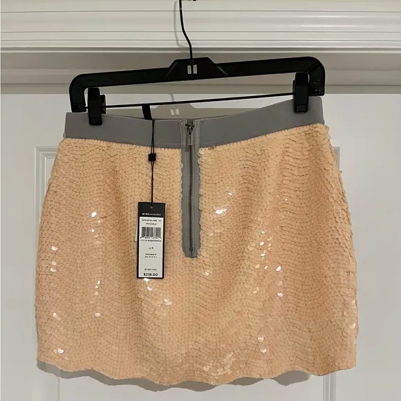 NWT BCBG MAXAZRIA  Peach/ Pink Sequin MICHAELA Skirt. SMALL