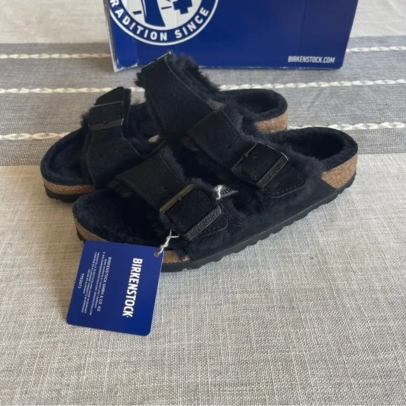 NWT Birkenstock Arizona Shearling Sandals Black Size 38 US 7