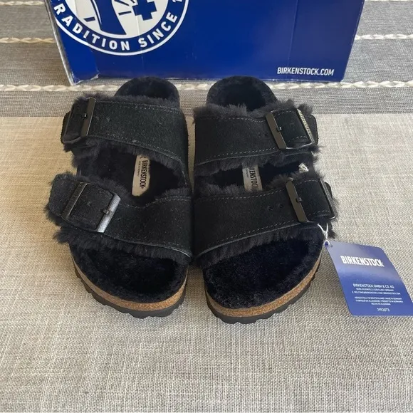 NWT Birkenstock Arizona Shearling Sandals Black Size 38 US 7