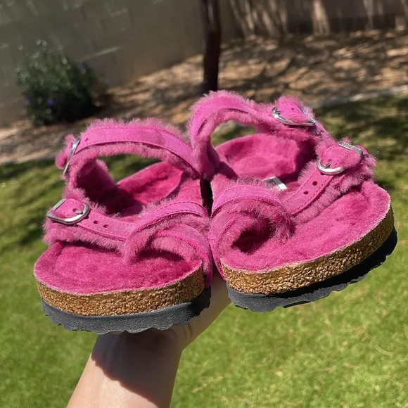 NWT BIRKENSTOCK Mayari Shearling Sandals!