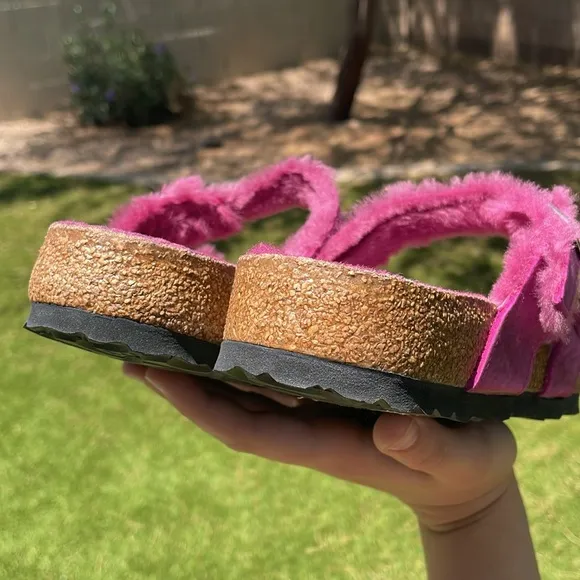 NWT BIRKENSTOCK Mayari Shearling Sandals!