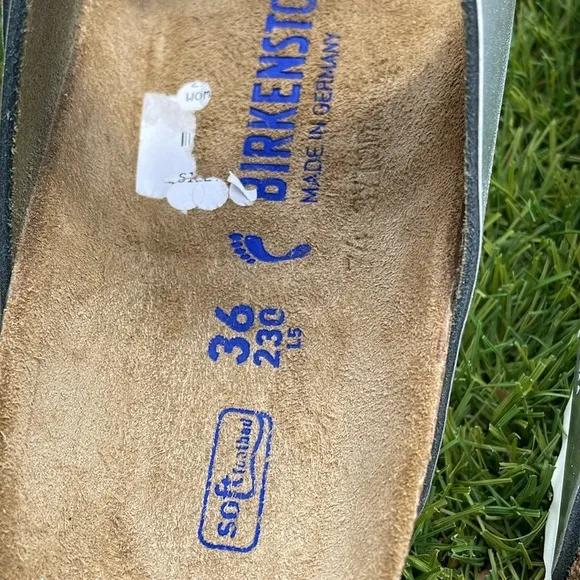 NWT BIRKENSTOCK Metallic Silver Soft Footbed Sandals!