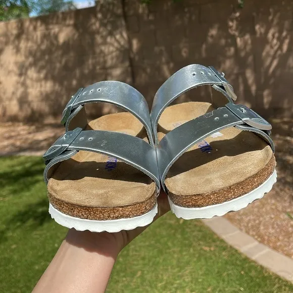 NWT BIRKENSTOCK Metallic Silver Soft Footbed Sandals!